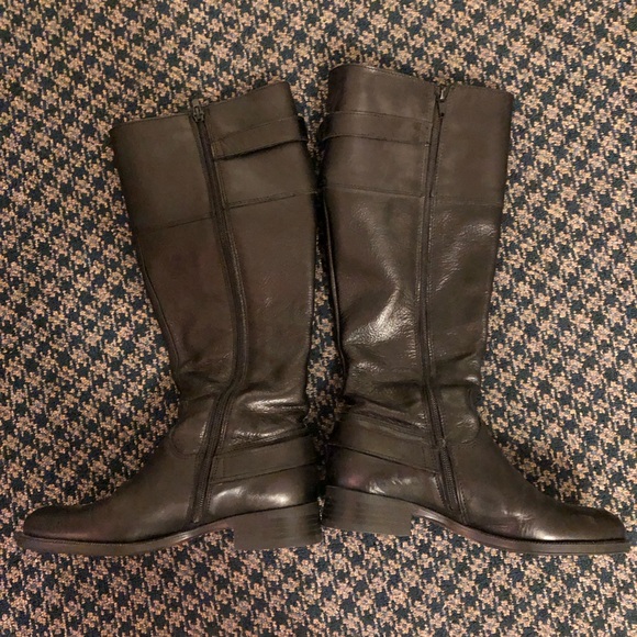 Aldo leather upper knee high boots with size zipper. Size 6. - Picture 2 of 6
